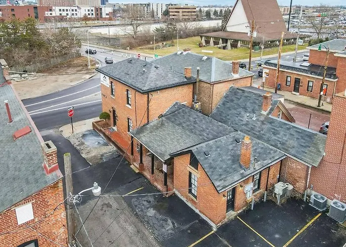 The Neuschwanstein Flat- Walkable Columbus